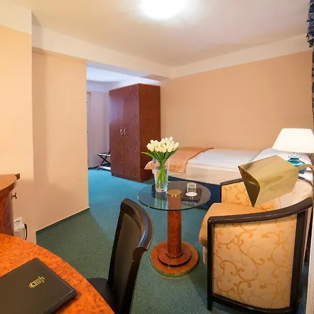 Belvedere & Frantiskovy Lazne