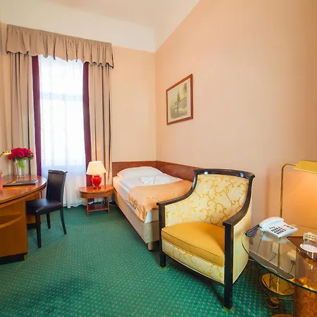 호텔 Belvedere & 3*