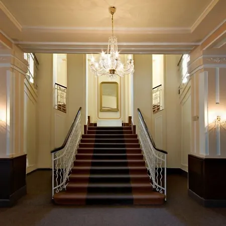 Hotel Belvedere &