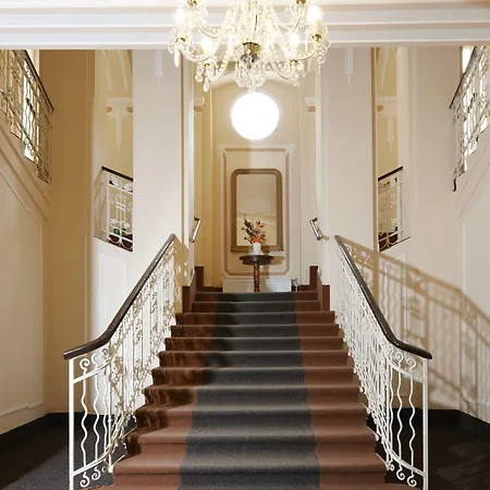 Hotel Belvedere & 3*