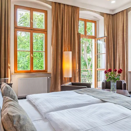 Belvedere & Hotel Frantiskovy Lazne