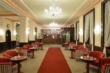 丽城温泉库尔酒店 酒店 3*