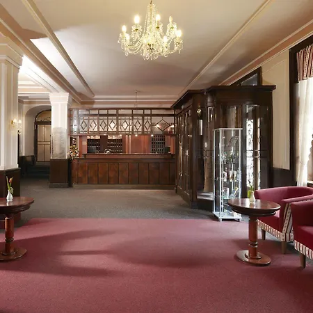 酒店 丽城温泉库尔酒店 Františkovy Lázně