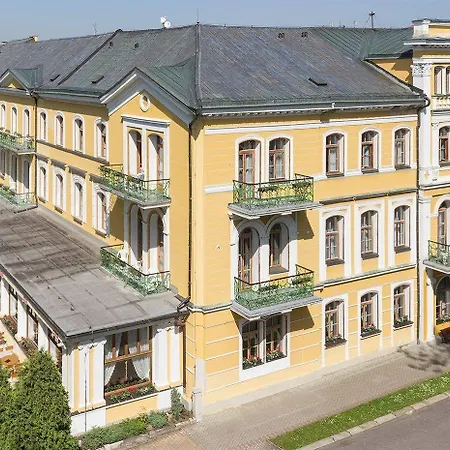 酒店 丽城温泉库尔酒店 Františkovy Lázně