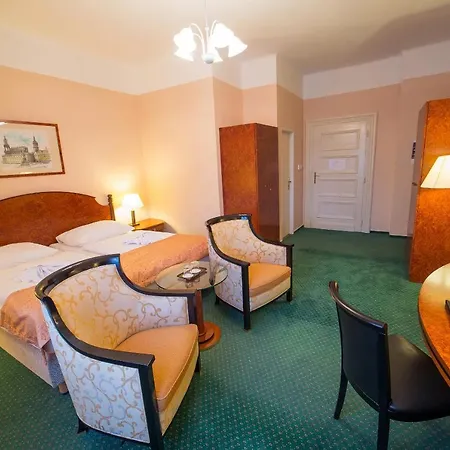 Hotel Belvedere & 3*