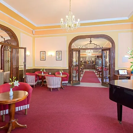 Belvedere & Frantiskovy Lazne