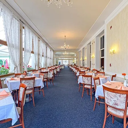 Hotel Belvedere & 3*